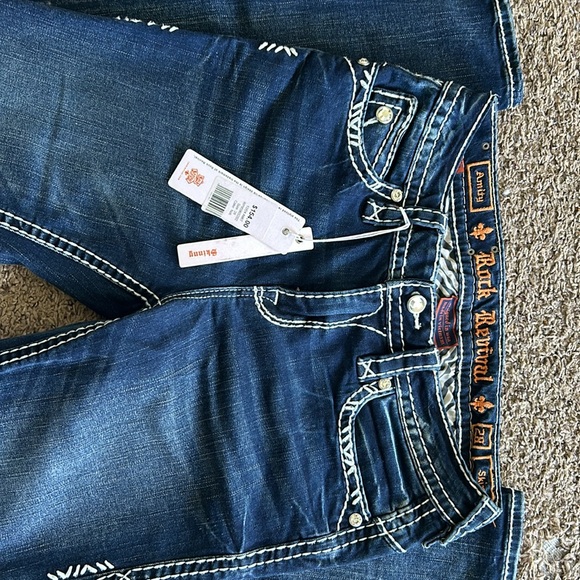 Skinny Rock Revival - Picture 2 of 3